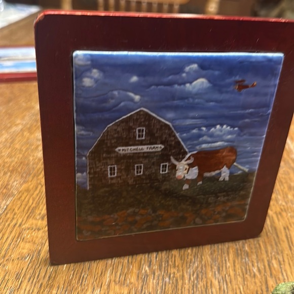 Block Island Souvenirs - Southeast Lighthouse “Harbor Lights” Cow Painting Tile - Picture 5 of 6